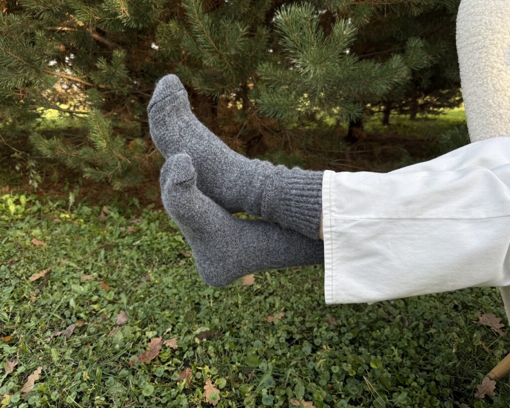 Socken aus neuseeländischer Schafwolle GRAFITAS