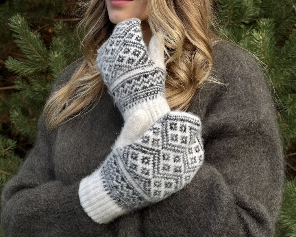 Damenfäustlinge aus Merinowolle ŠERKŠNAS