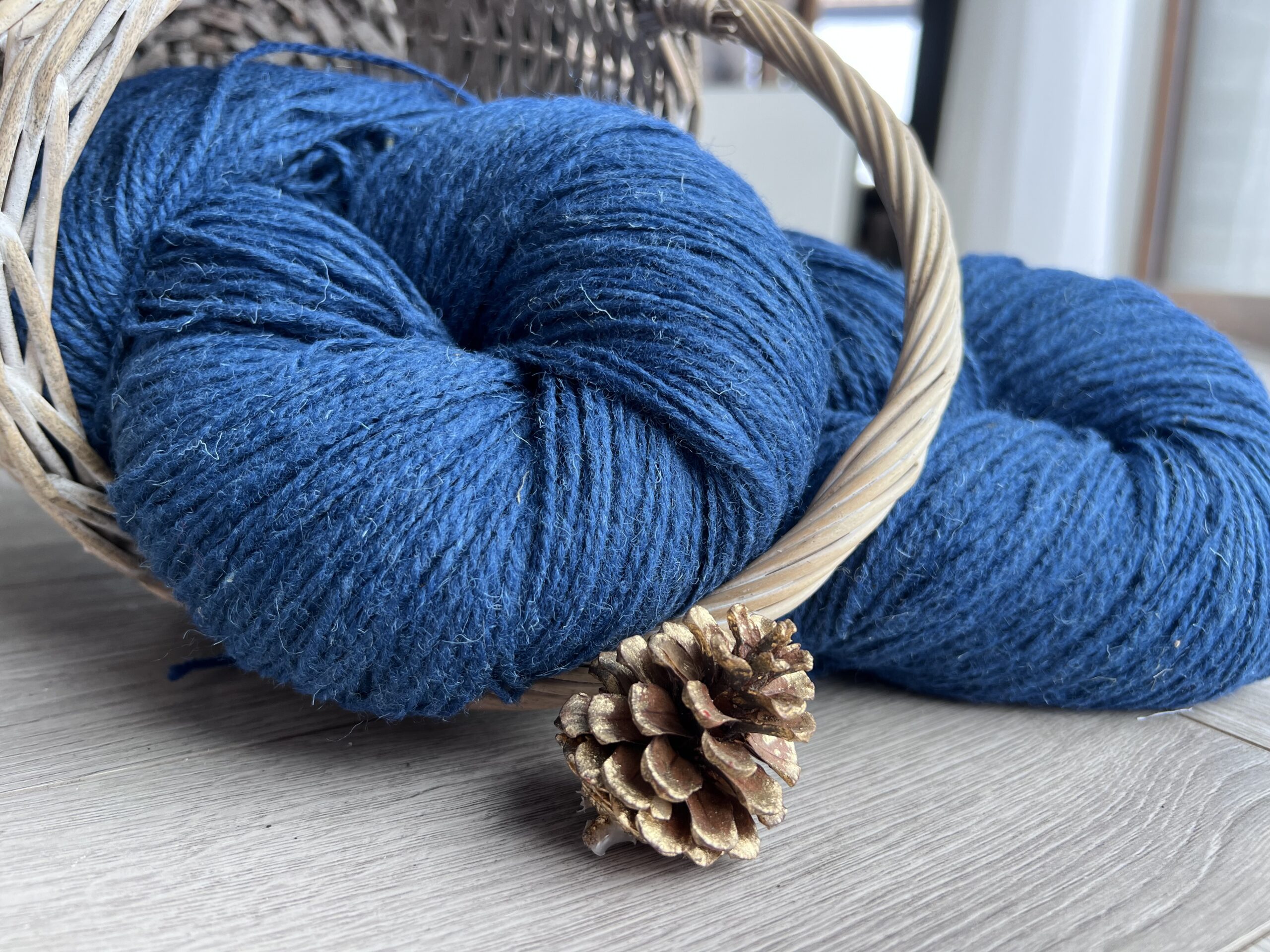 Natürliches Schafwollgarn BLAU 0,5kg