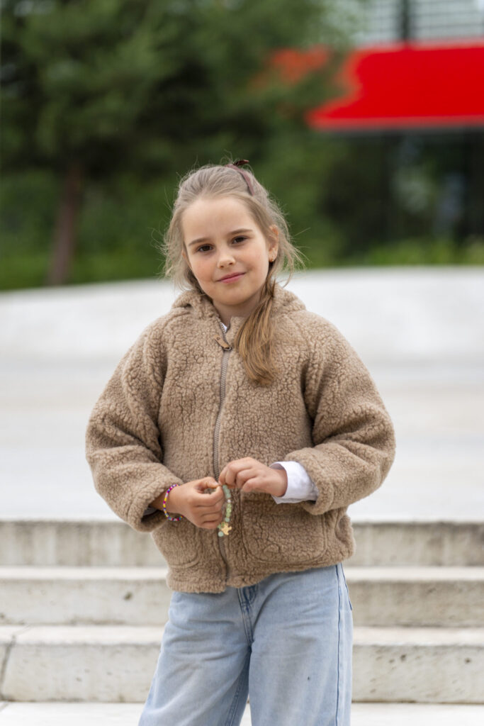 Zaffiro Lammwolljacke mit Kapuze für Kinder RUSVA