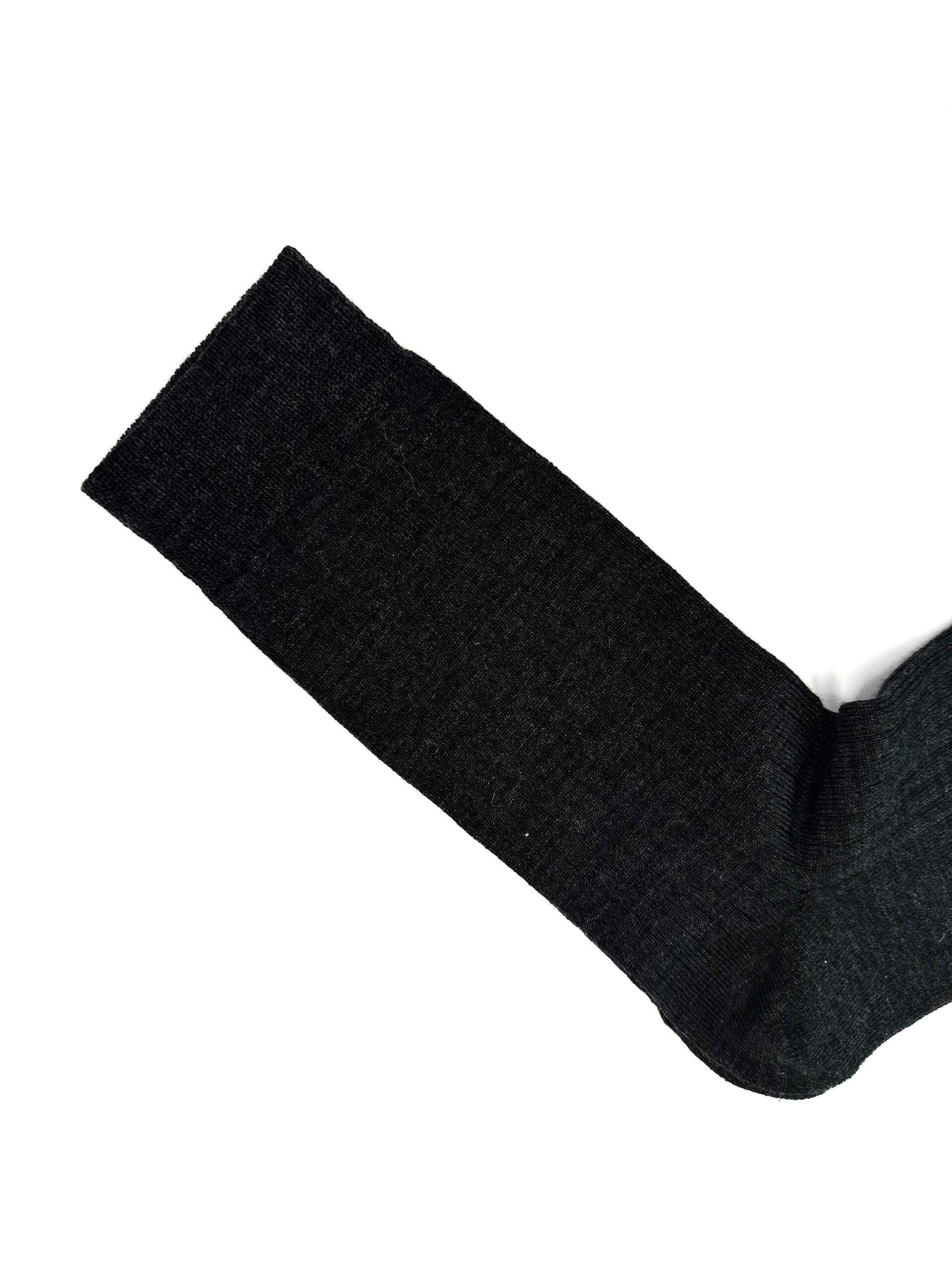 Schwarze Socken aus Merinowolle