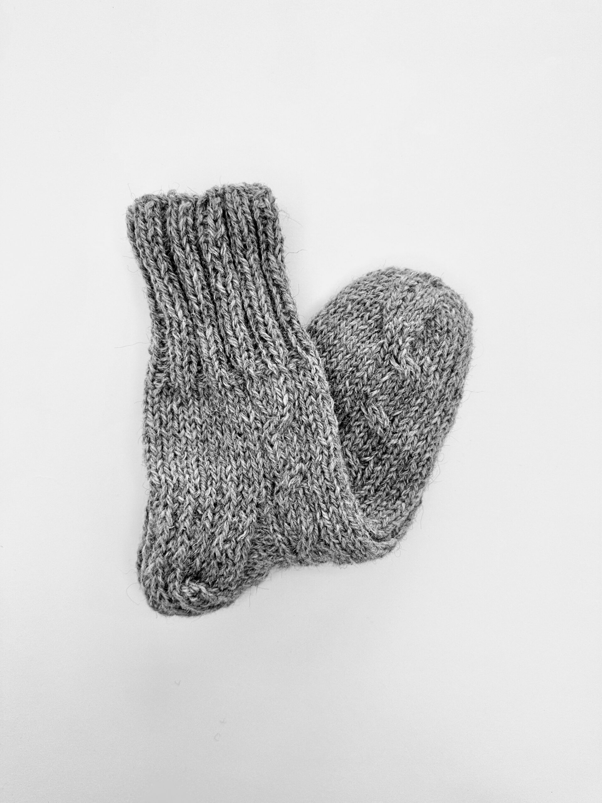 Natürliche Schaf - Hundewollsocken ŽARIJA HANDGEFERTIGT