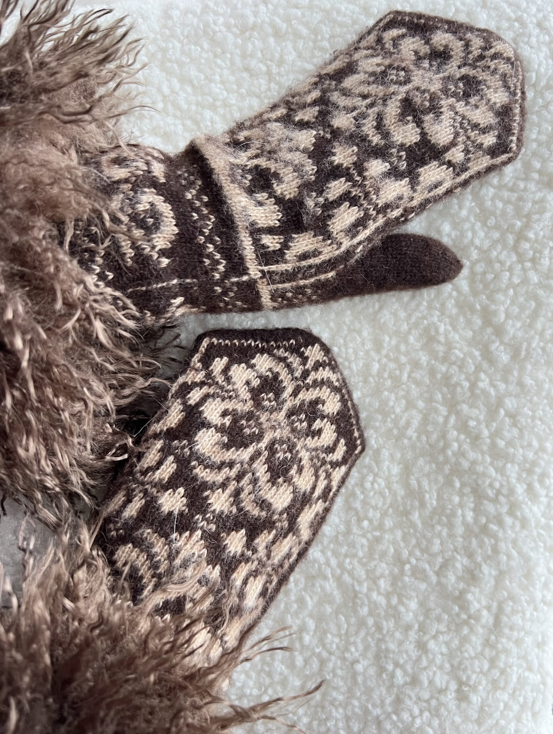 Damenfäustlinge aus Merinowolle SNAIGĖS