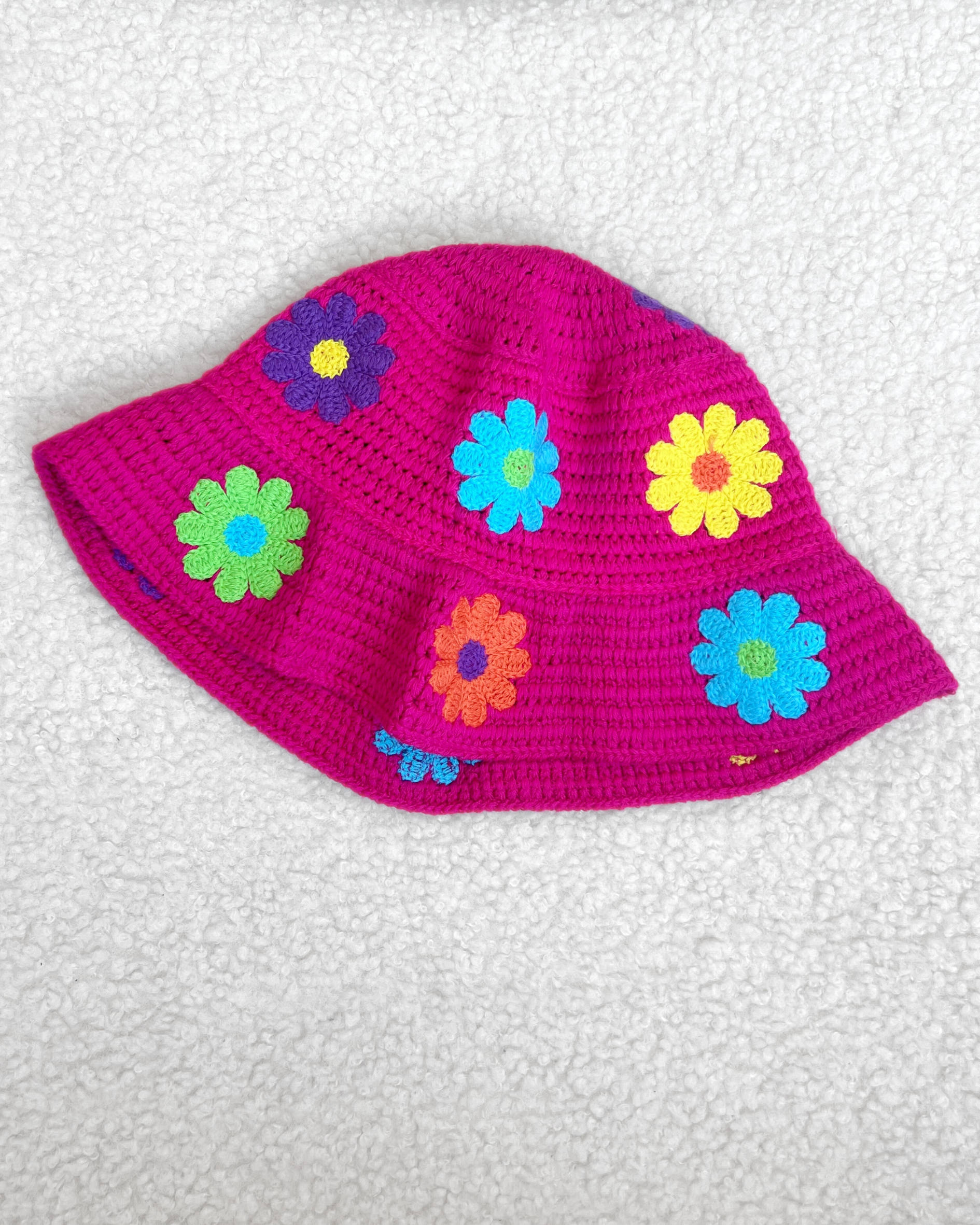 Handgemachte Kindermütze LITTLE FLOWER