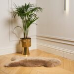 Naturgegerbtes dickes beige-braunes Merino-Schaffell 80×120 cm