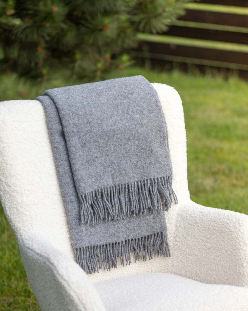 Woolland NEUSEELAND Luxus 100 % Wolldecke GRAU