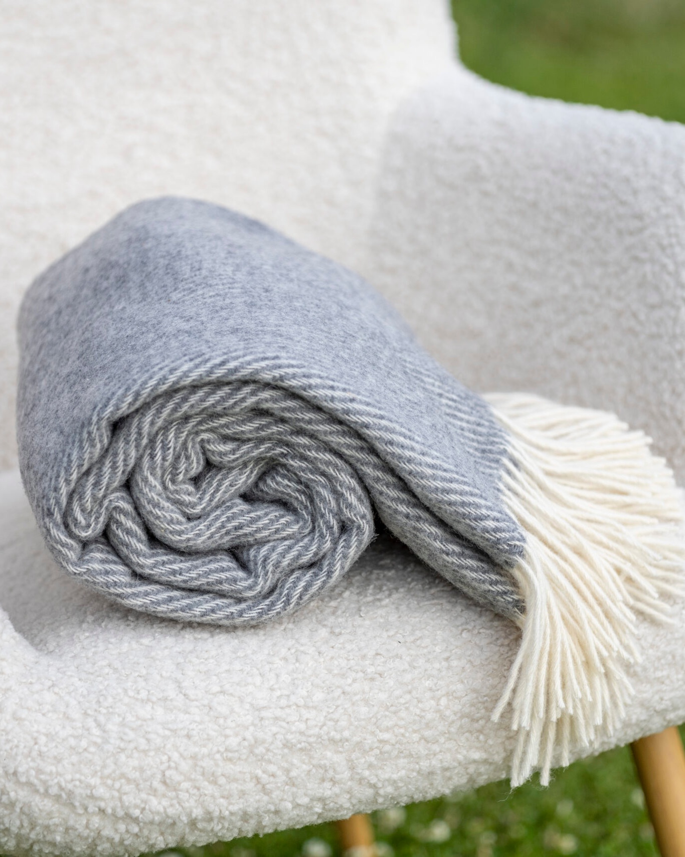 Woolland NEUSEELAND Luxus 100 % Wolldecke GEMUSTERT GRAU