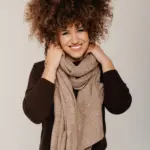 Warmer Schal mit Naturwolle CHARM