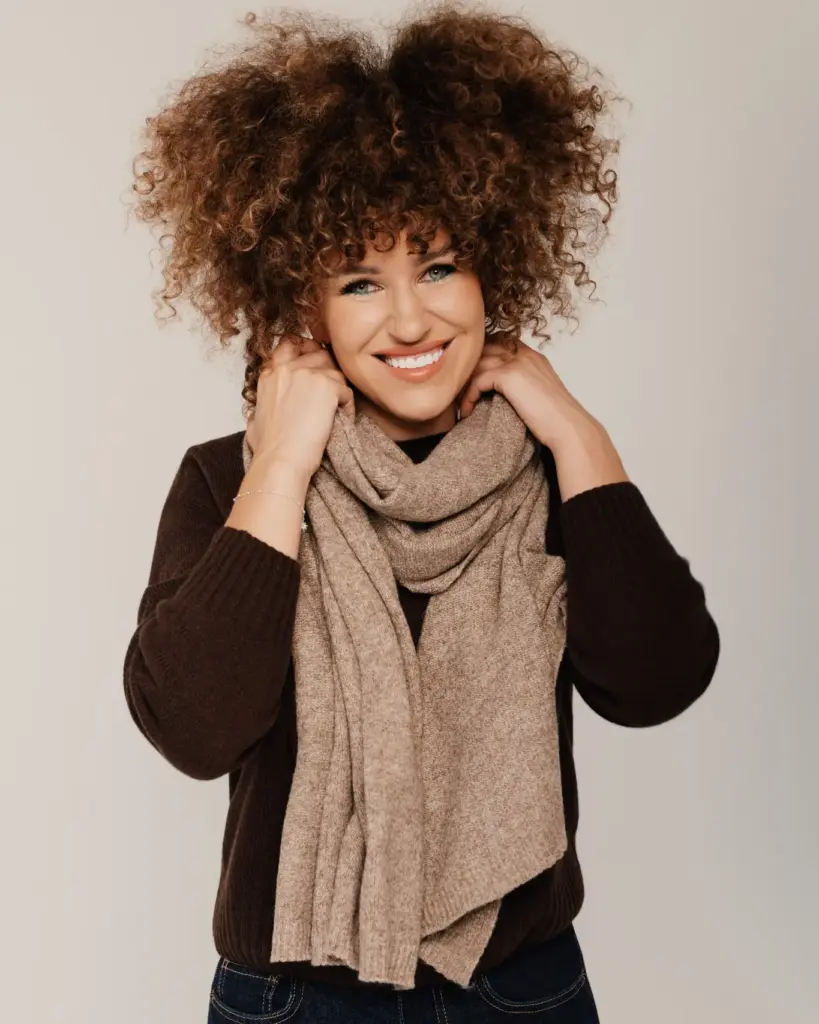 Warmer Schal mit Naturwolle CHARM