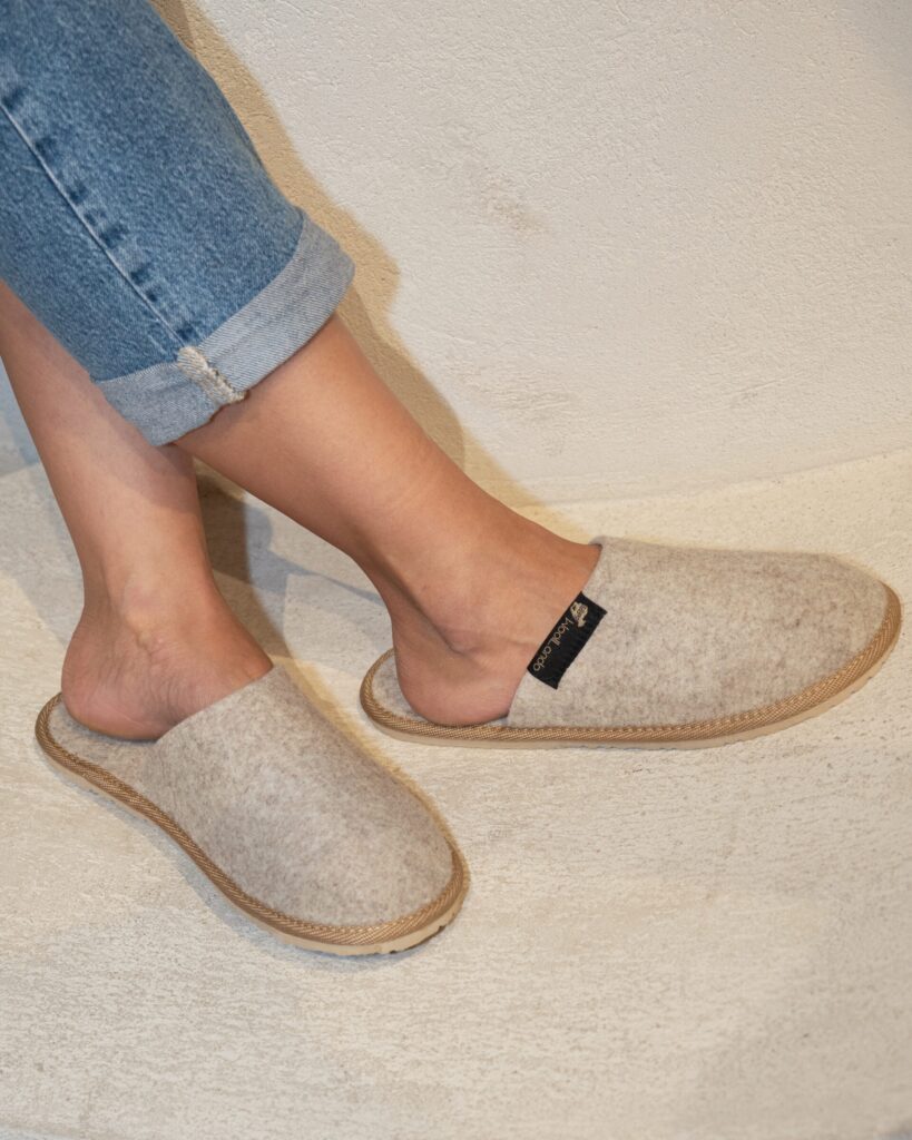 Beige gefilzte Filz-Hausschuhe BEIGE, WoolLando