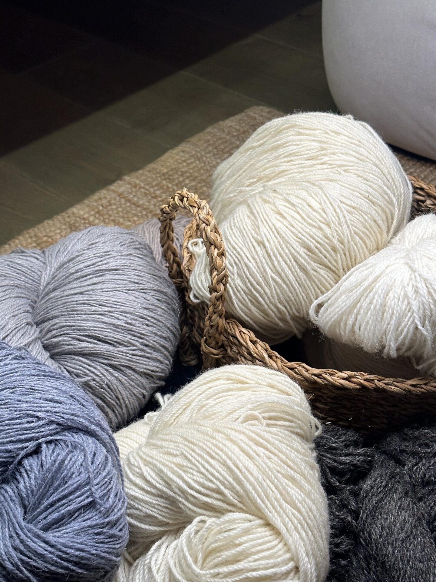 Schafwollgarn-Set 10 kg — sortierte Naturfarben, WoolLando