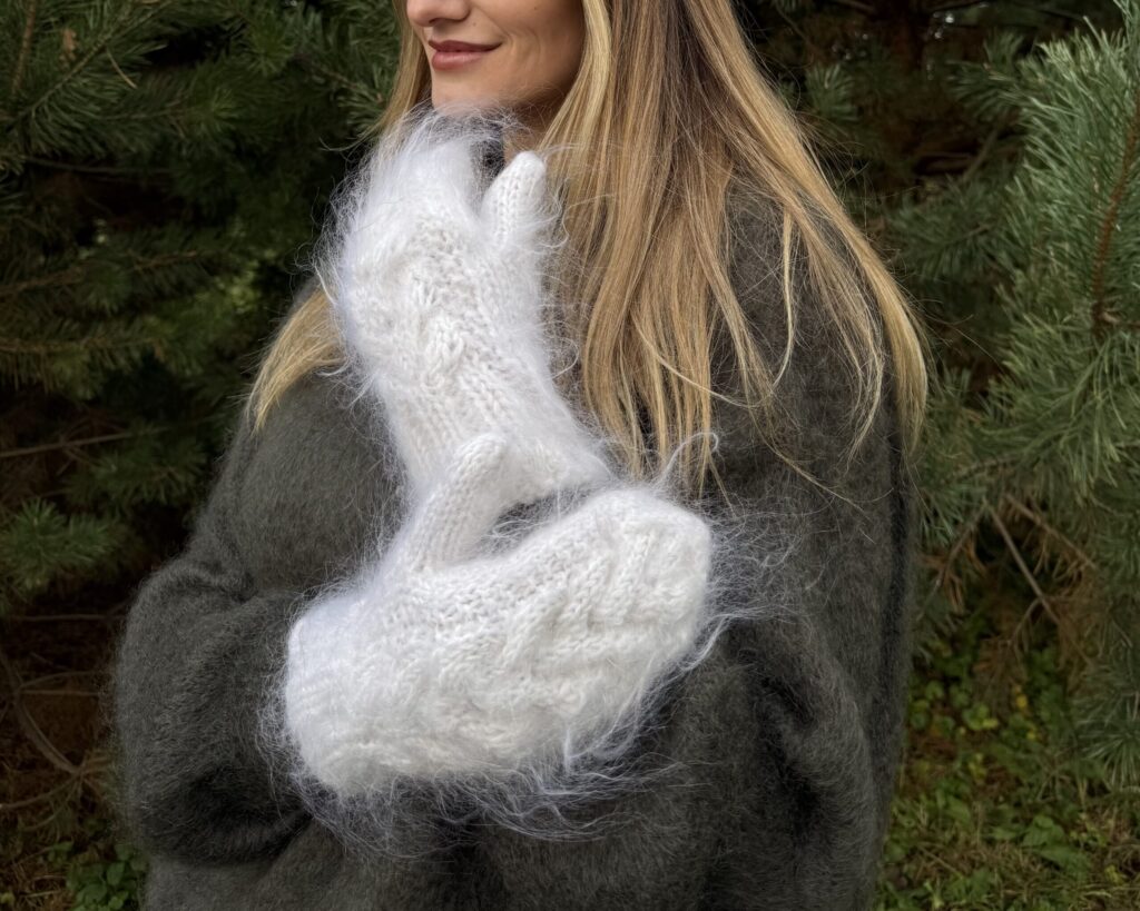 Damen weiße Angorawolle-Fäustlinge 