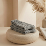 Handgemachte Schaf- und Hundewollsocken EMBER, WoolLando