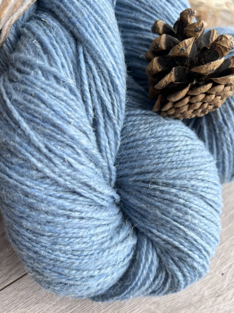 Schafwollegarn 1 kg – HELLHIMMELBLAU, WoolLando