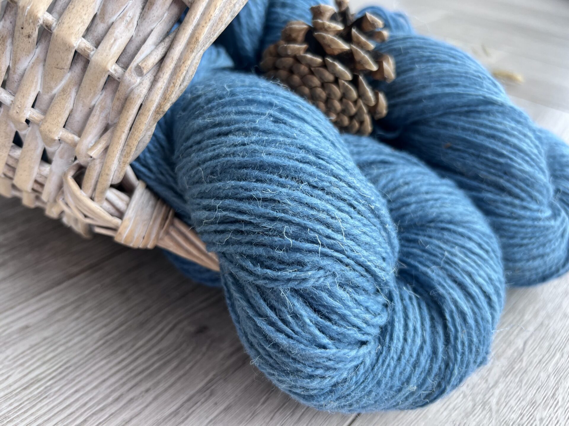Schafwollegarn 1 kg – HELLBLAU, WoolLando