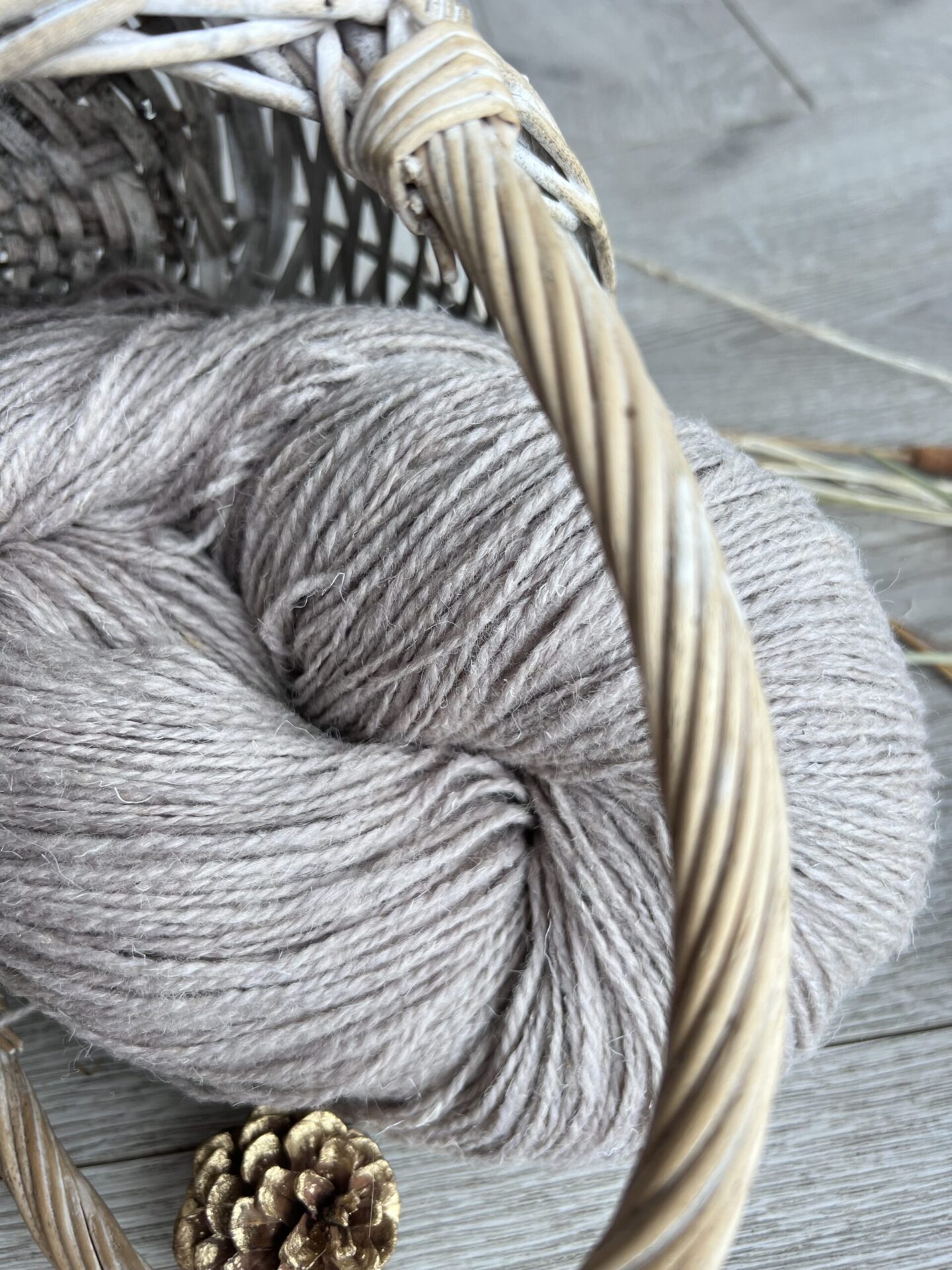 Schafwollegarn 1 kg – HELLGRAU, WoolLando