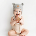 Kindermütze aus grauer Lammwolle, Zaffiro