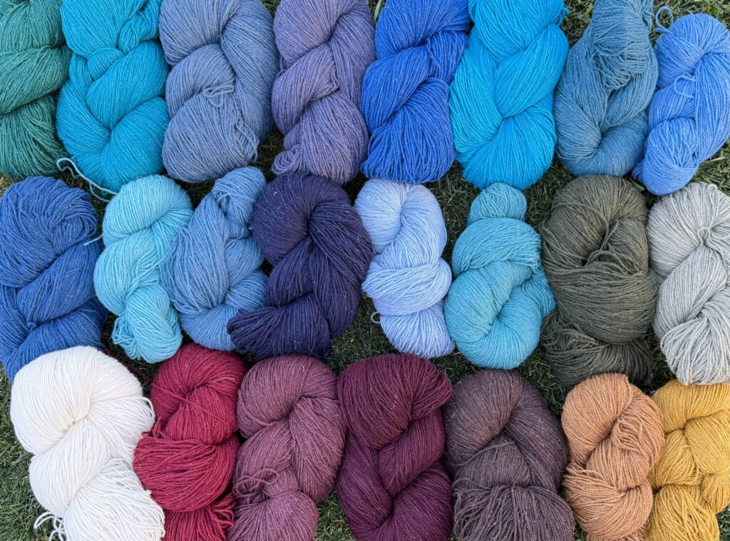 Buntes Schafwollgarn-Set 10 kg, WoolLando