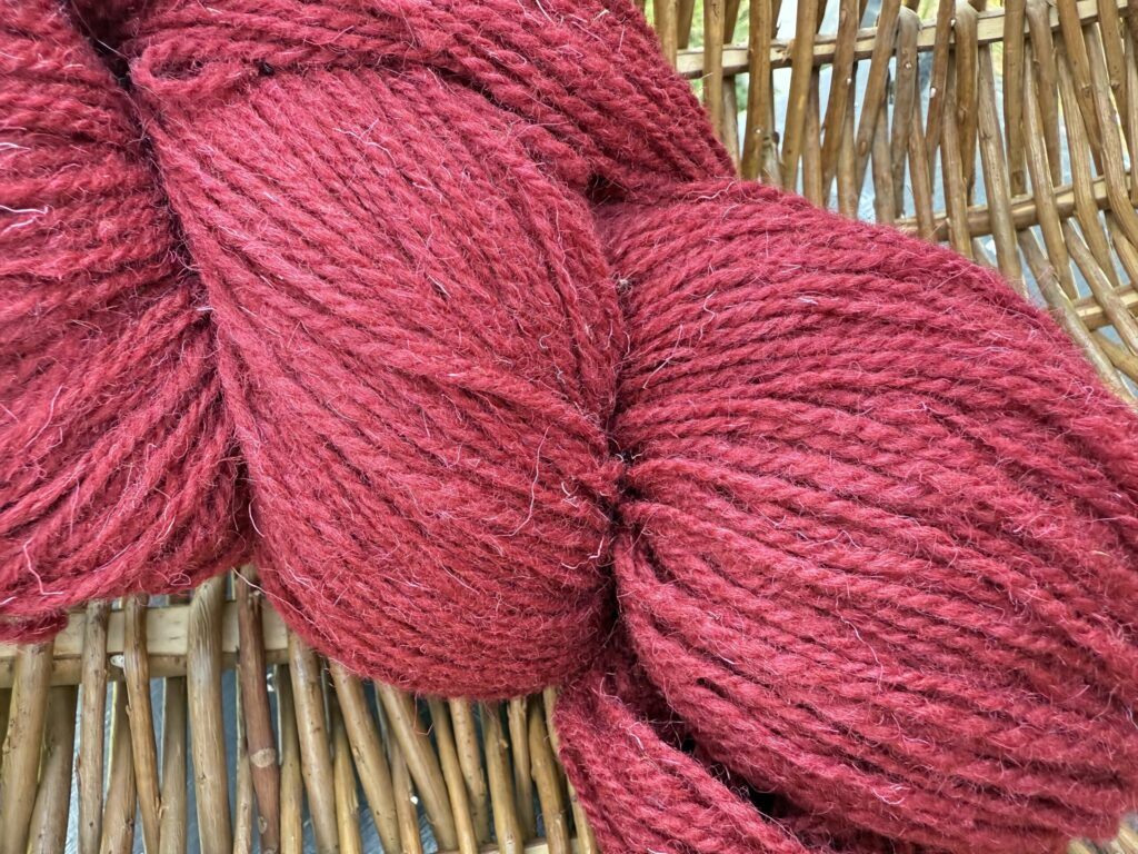 Schafwollgarn 1 kg – RED, WoolLando
