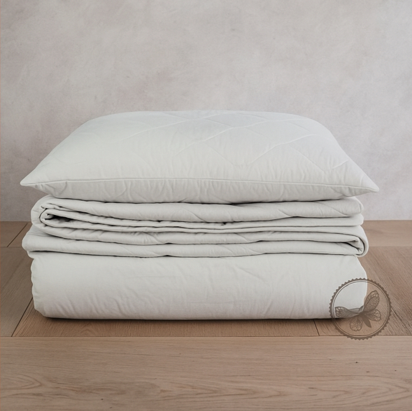 Luxus antiallergisches Bettwaren-Set SILK 300 g/m²