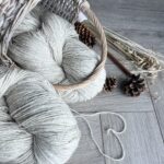 50% Hundewolle, 50% Schafwollegarn 1 kg – HELLGRAU, WoolLando