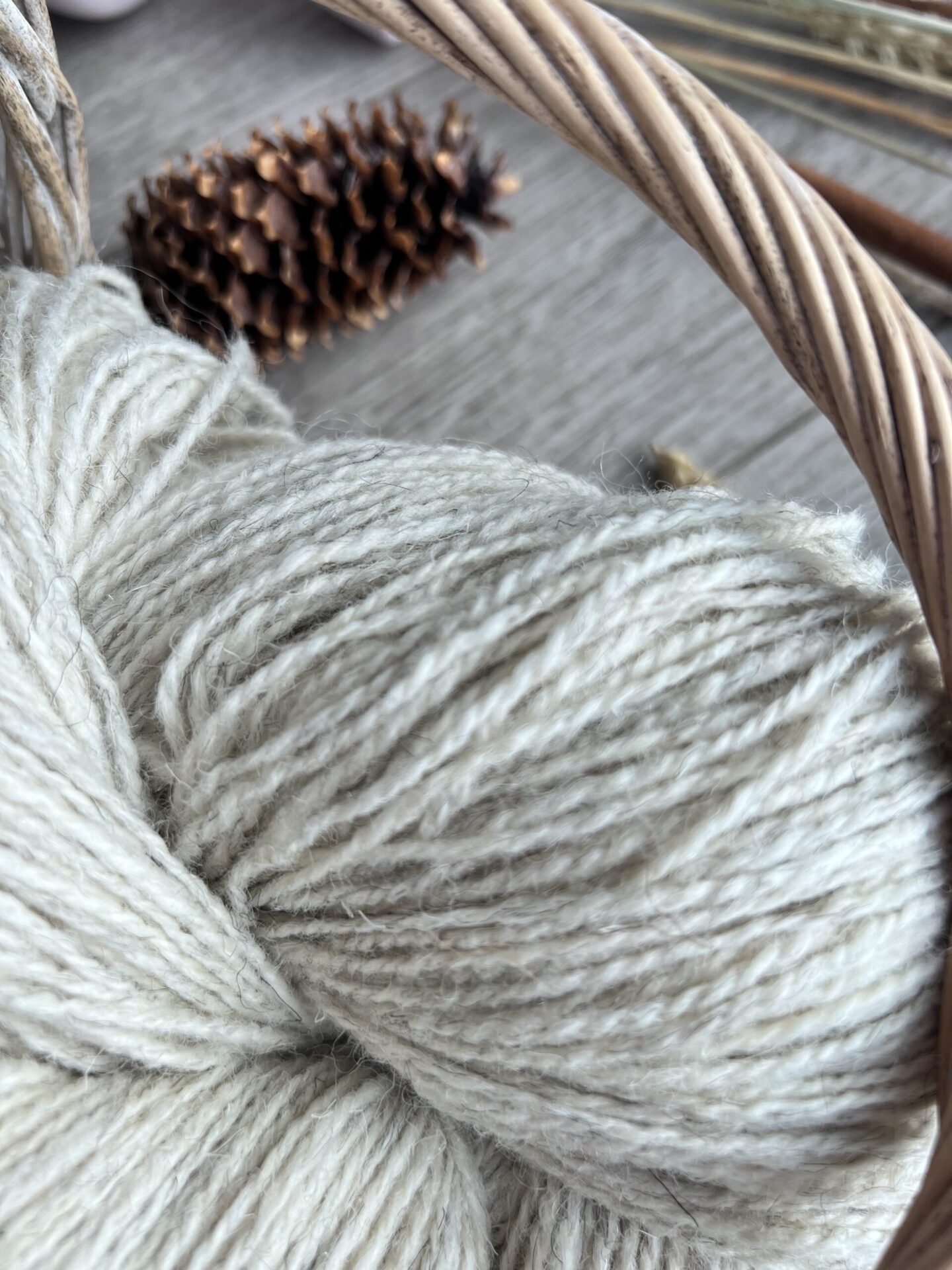 Neuseeland-Schafwollegarn 1 kg – CREME, WoolLando