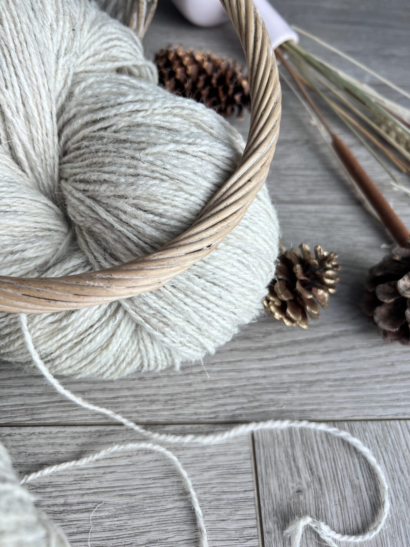 50% Hundewolle, 50% Schafwollegarn 1 kg – HELLGRAU, WoolLando