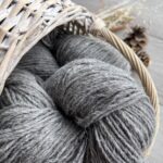 50% Hundewolle, 50% Schafwollegarn 1 kg – DUNKELGRAU, WoolLando