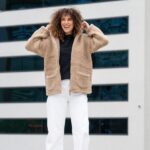 Braune Damenjacke aus Lammwolle mit Kapuze Zoya, Zaffiro