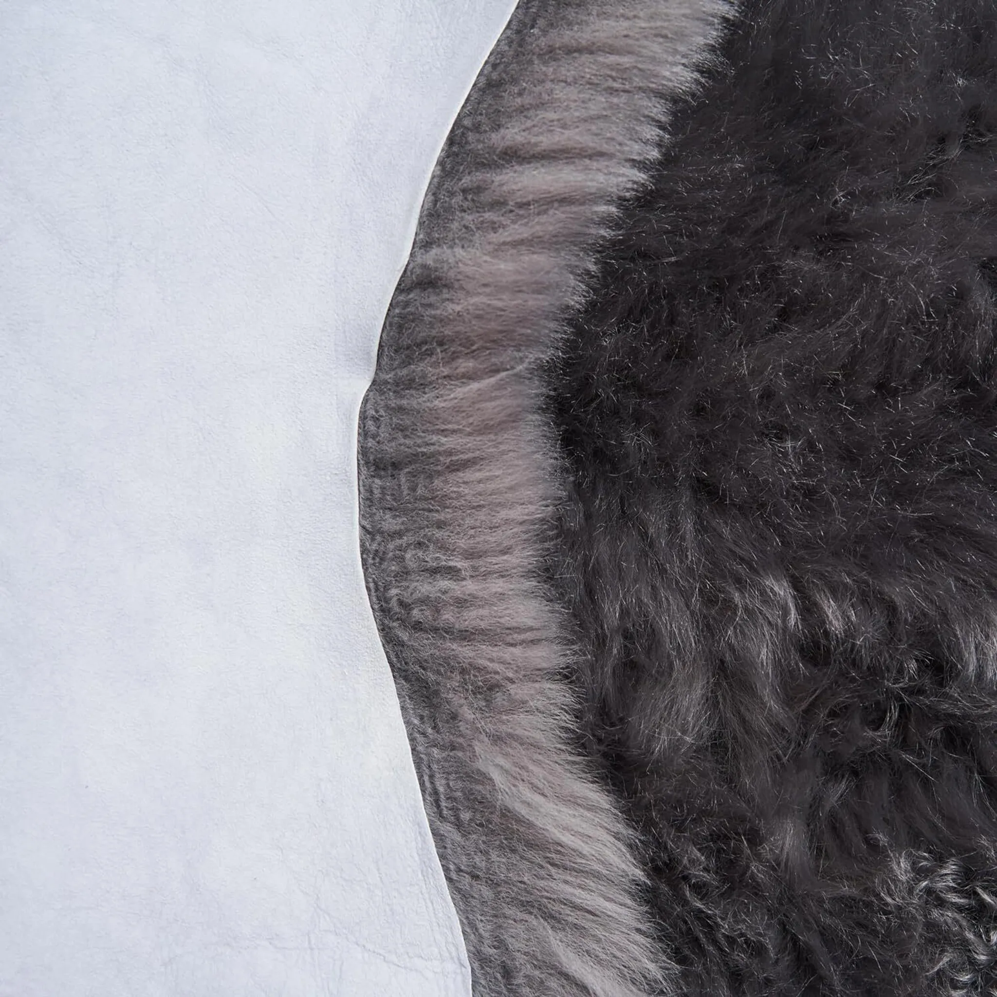Dickes dunkelgraues Merino-Schaffell 80 × 120 cm, WoolLando
